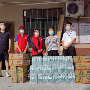 紅門(mén)消防慰問(wèn)抗疫一線(xiàn)工作人員